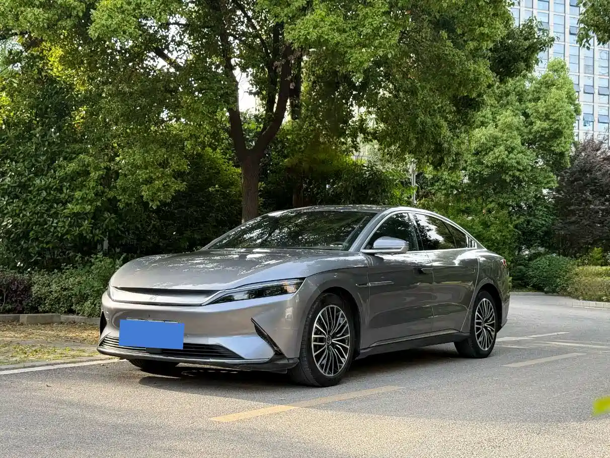 BYD Han 2022 DM-i 121KM Prestige