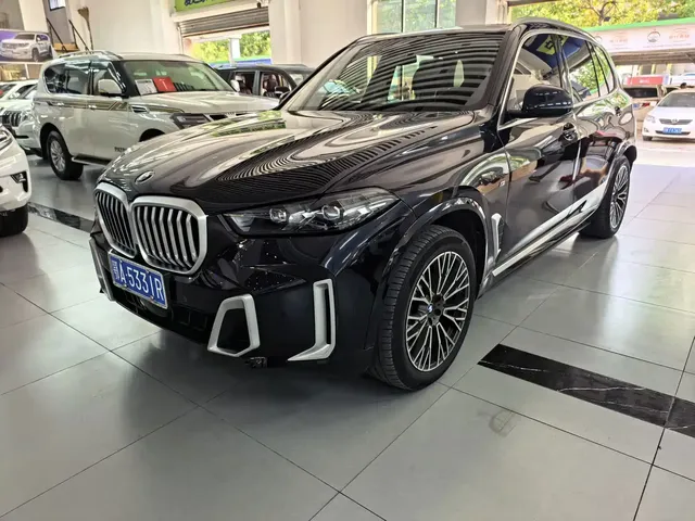 BMW X5 2023 xDrive 30Li Premium M Sport Package