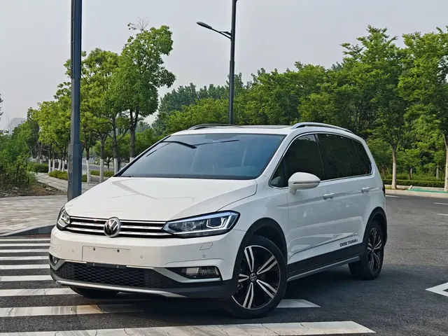Volkswagen Touran 2022 Touran L 280TSI DSG Frontier Edition 7-seater