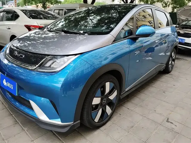 BYD Dolphin 2023 401km Knight Edition