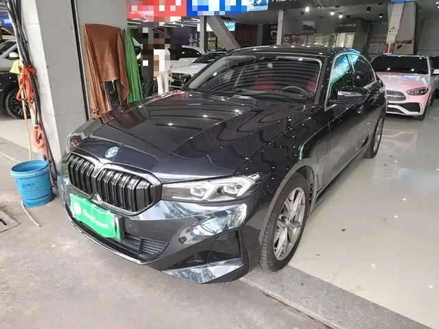 BMW i3 2025 eDrive 35 L