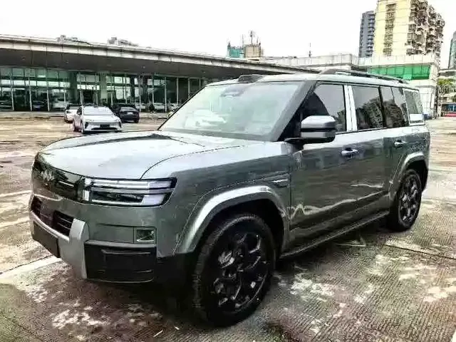 Fang Cheng Bao Titanium 7 2025 AWD Base Model