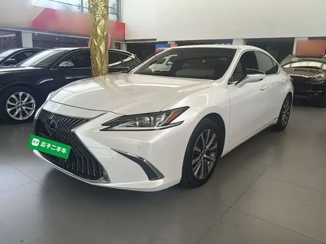Lexus ES 2020 Model 300h Excellence Edition