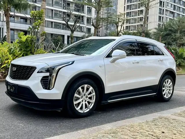 Cadillac XT4 2022 28T FWD Premium