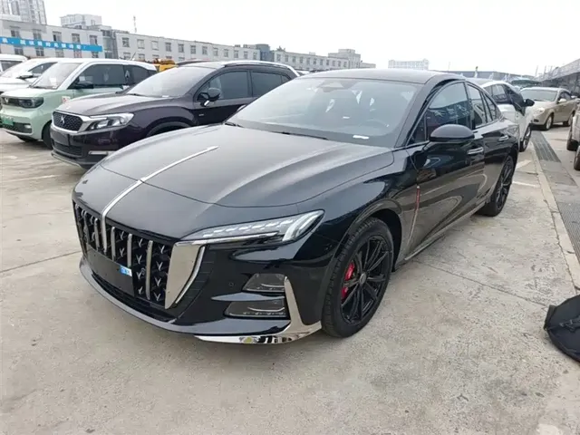 Hongqi H6 2025 Model 2.0T Fashion Edition