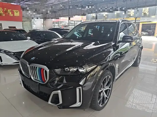 BMW X5 2023 xDrive 30Li Premium M Sport Package