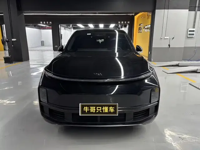 Li Auto Li L8 2023 Pro