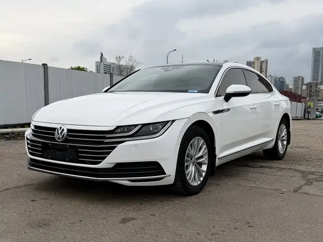 Volkswagen FAW-Volkswagen CC 2019 330TSI Charming Appearance (China V)
