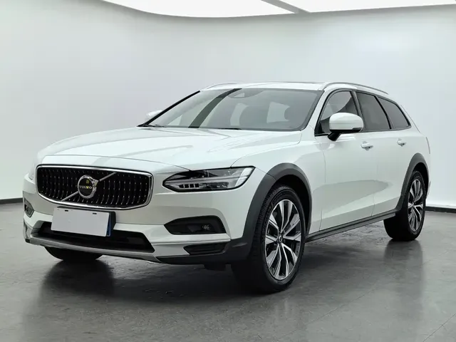 Volvo V90 2021 Model Cross Country B5 AWD Smart Edition