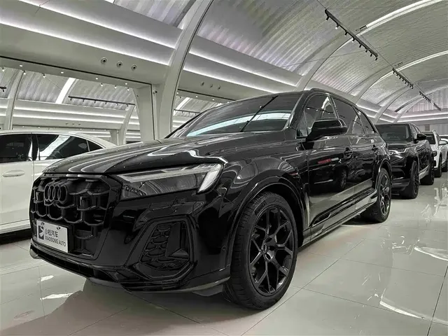 Audi Q7 2024 45 TFSI quattro S line Black Warrior