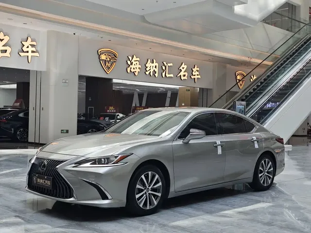 Lexus ES 2020 200 Excellence
