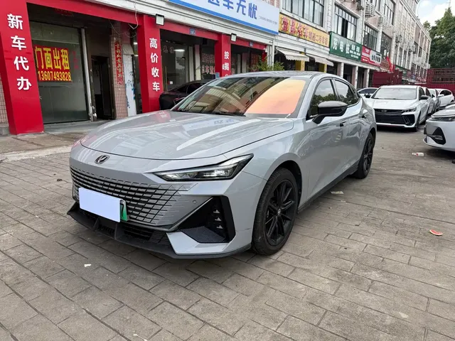 Changan UNI-V iDD 2023 ZhiDian iDD 1.5T 113km Smart Fun Edition