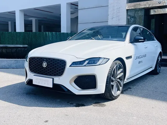 Jaguar XFL 2024 2.0T P300 AWD Flagship Sport Gilded Edition