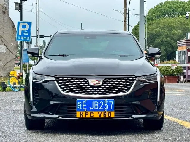 Cadillac CT4 2023 25T Luxury Model