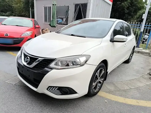 Nissan Tiida 2016 1.6L CVT Smart Edition