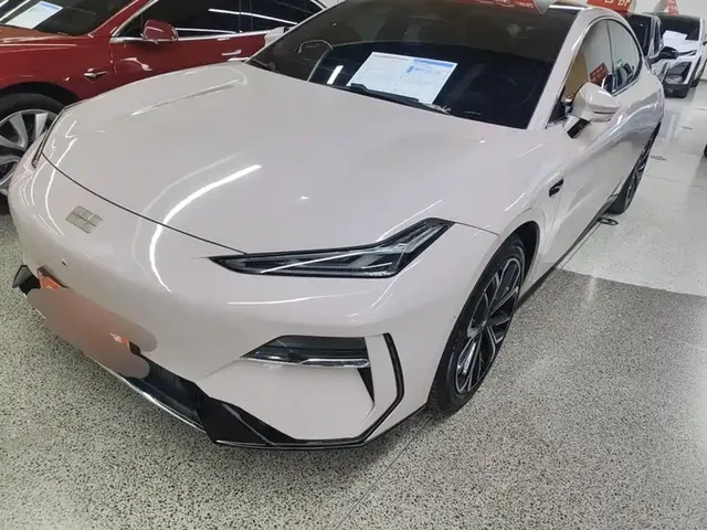 Geely Galaxy E8 2025 575km Exploration Smart Drive Edition