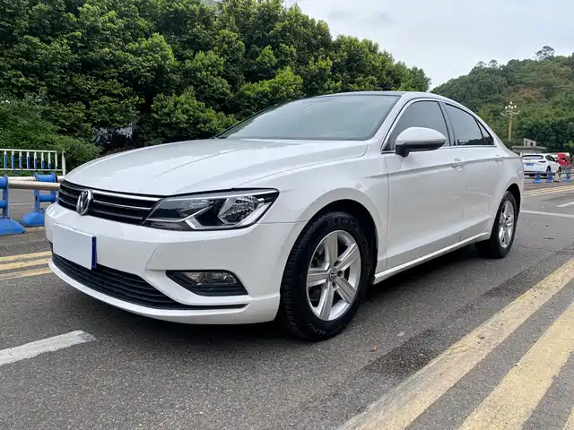 Volkswagen Lamando 2018 230TSI DSG Trend Edition