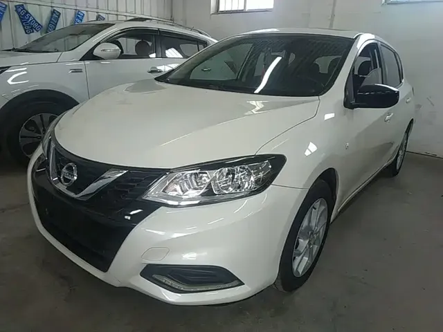 Nissan Tiida 2021 1.6L CVT Cool Edition