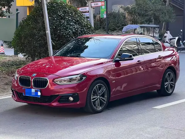 BMW 1 Series 2018 118i Sport Edition