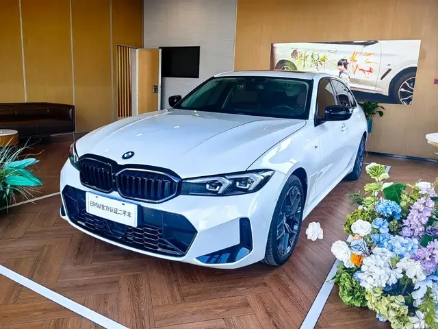 BMW 3 Series 2025 330Li M Sport Night Edition