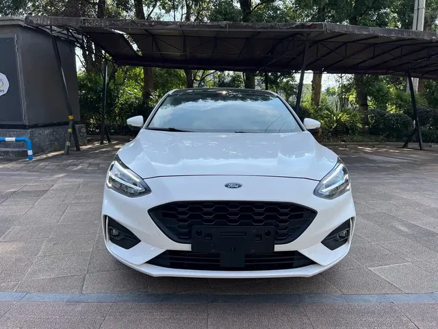 Ford Focus 2021 Hatchback EcoBoost 180 Auto Trend