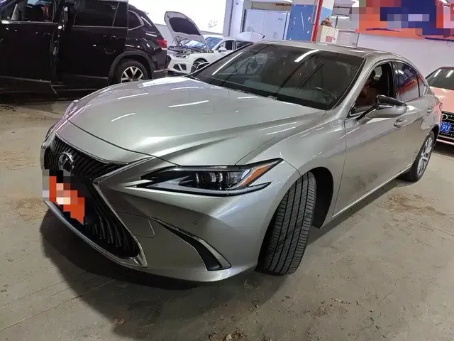Lexus ES 2020 Model 300h Excellence Edition China V