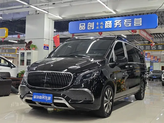 Mercedes-Benz Vito 2023 2.0T Business 7-Seater