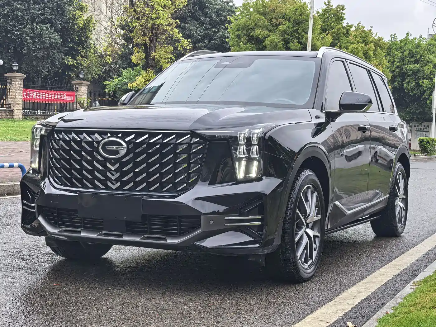 GAC Trumpchi GS8 2022 Pilot Series 2.0TGDI 2WD Luxury Smart Connect Edition (7-Seater)