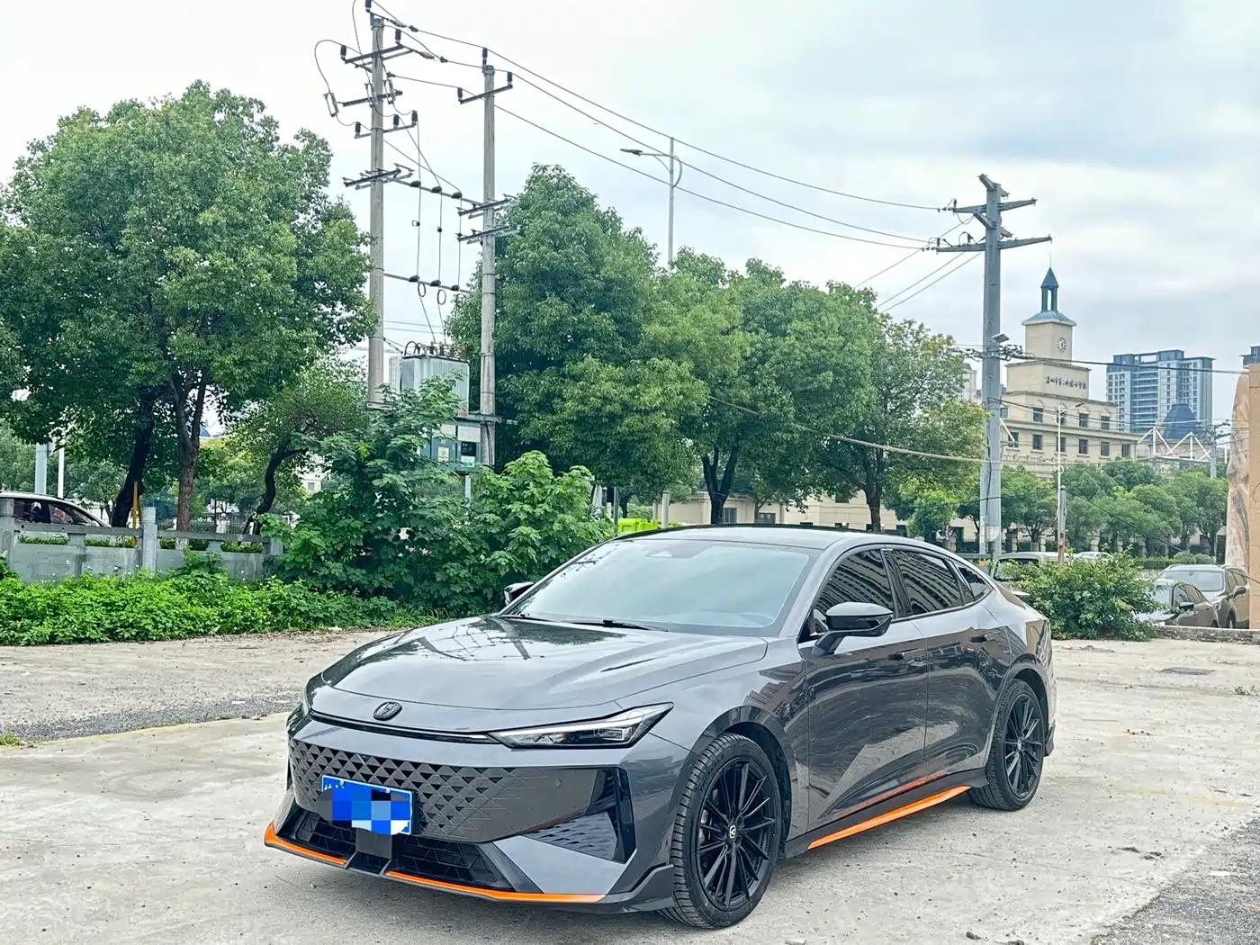 Changan UNI-V 2024 1.5T Deluxe Sport