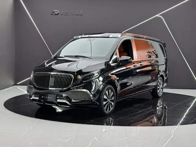 Mercedes-Benz Vito 2023 2.0T Business 7-Seater