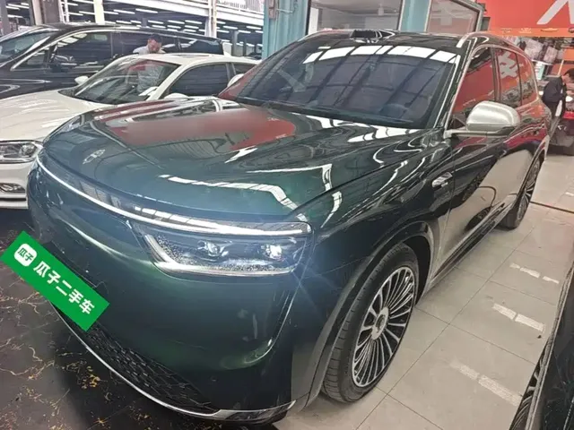AITO Wenjie AITO M8 2025 Range Extender Max+ Edition 53.4kWh 5-seater