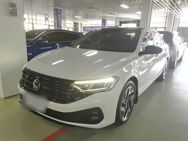 Volkswagen Sagitar 2023 300TSI DSG Surpassing Edition