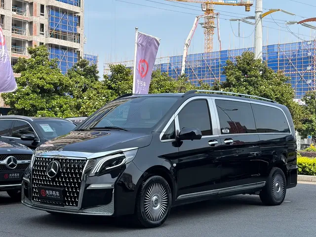 Mercedes-Benz Vito 2023 2.0T Business 7-Seater