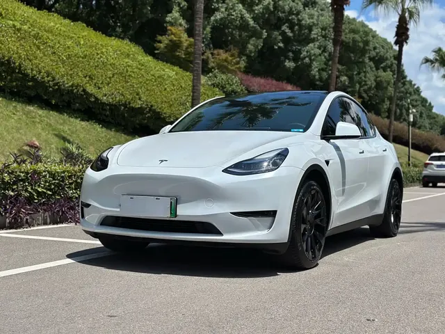 Tesla Model Y 2024 Long Range AWD