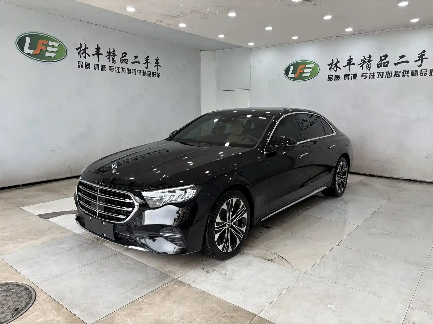 Mercedes-Benz E-Class New Energy 2024 E 350 e L Plug-in Hybrid Sedan