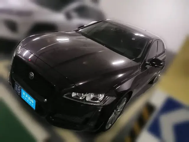Jaguar XFL 2020 XFL 2.0T P200 2WD Racing Flag Edition
