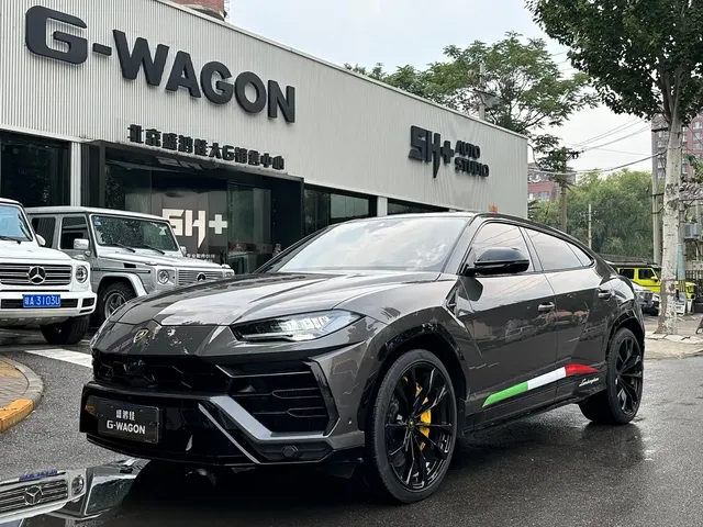 Lamborghini Urus 2021 4.0T V8