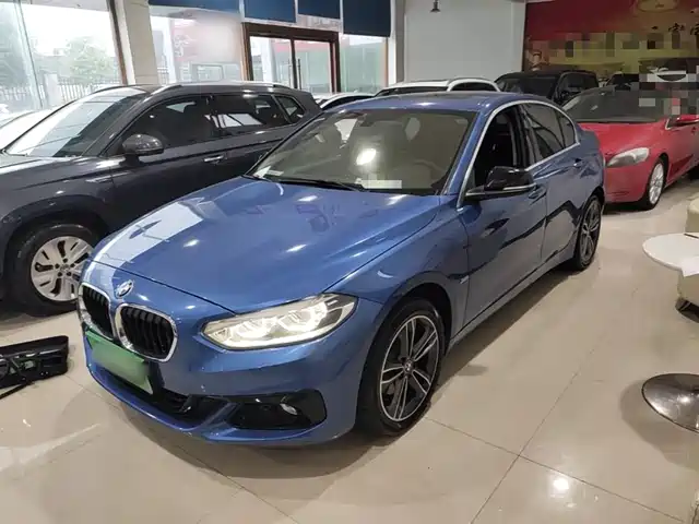 BMW 1 Series 2018 118i Sport Edition