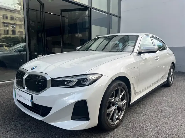 BMW i3 2022 eDrive 35 L