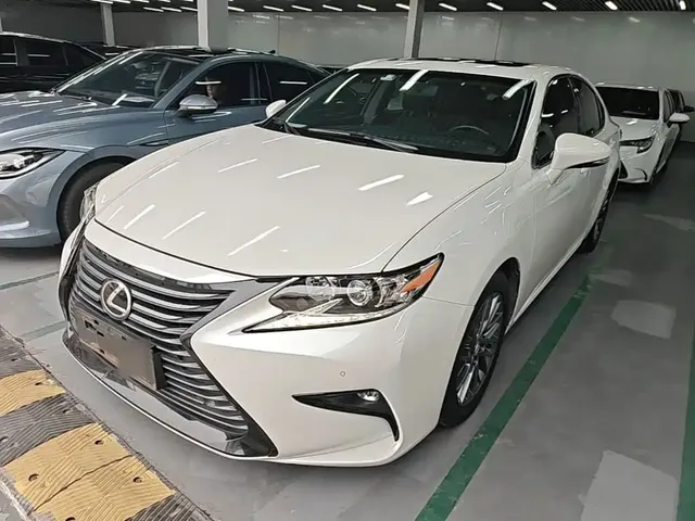 Lexus ES 2017 200 30th Anniversary Edition