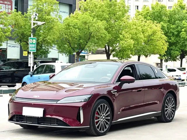 Chery Fengyun A9L 2025 Model 4WD High-performance Summit Edition