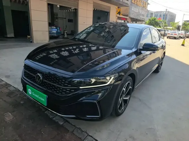 Volkswagen Passat 2023 Facelift 330TSI Starlight Elite Edition