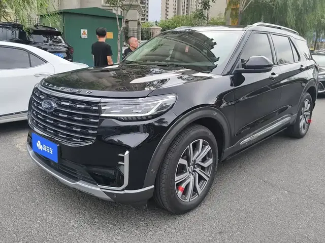 Ford Explorer 2023 EcoBoost 285 AWD Titanium Edition 7-Seater