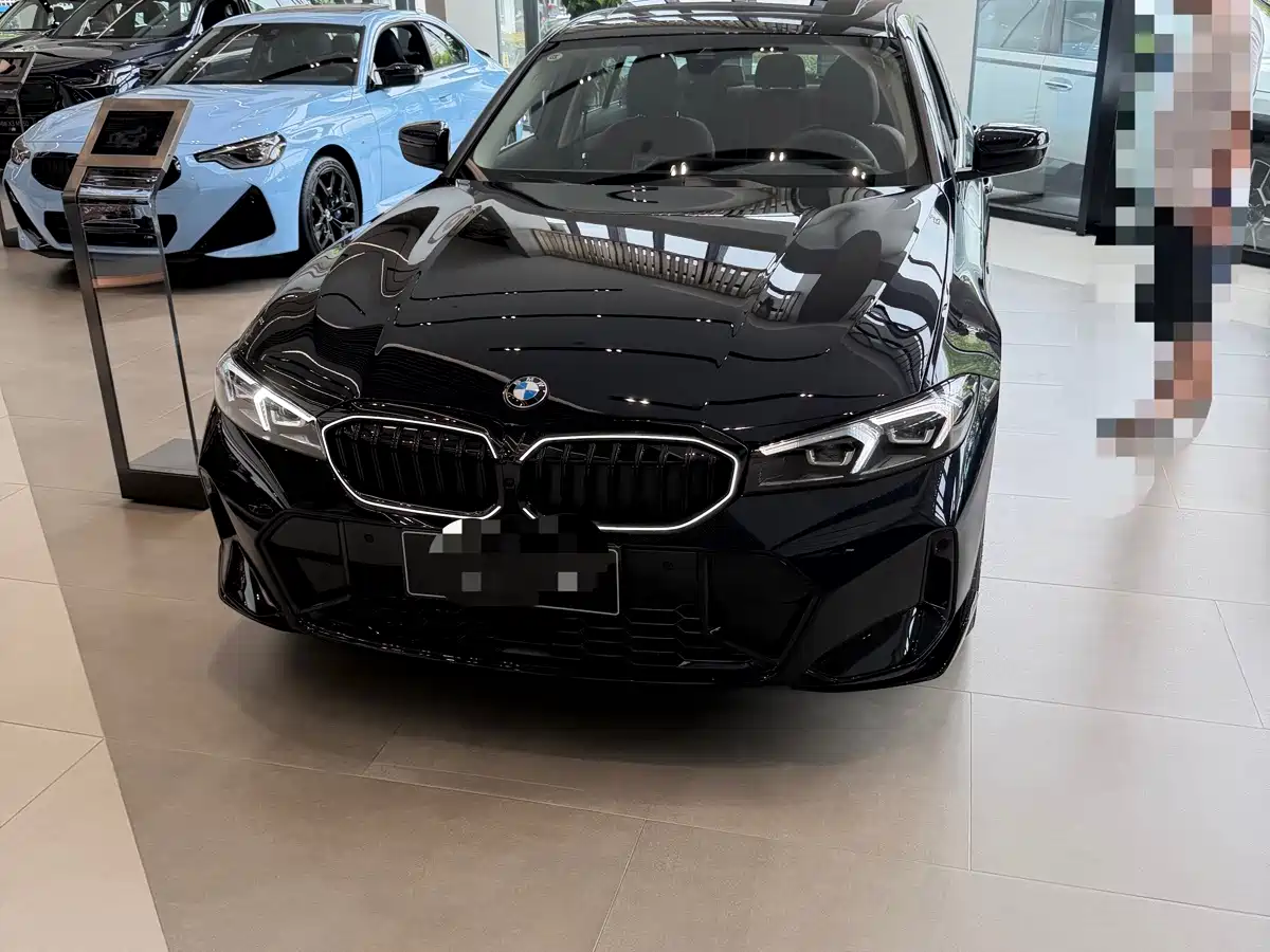 BMW 3 Series 2026 330Li Excellence M Sport Shadowline Package