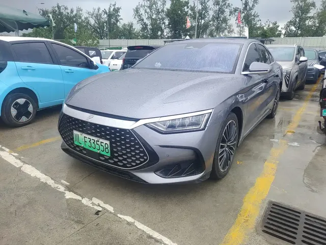 BYD Han 2022 DM-i 121KM Prestige