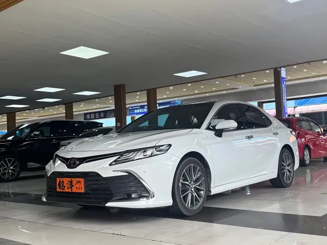 Toyota Camry 2021 2.5G Luxury Edition
