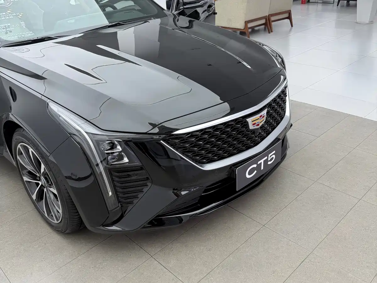 Cadillac CT5 2025 Model 28T Track Performance Edition