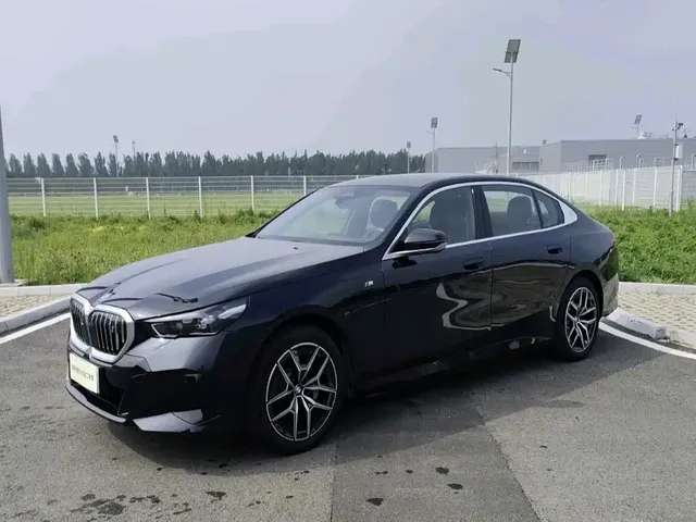 BMW i5 2025 eDrive 35L M Sport Package
