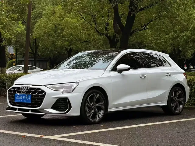 Audi A3 2025 Sportback 35TFSI Flying Premium