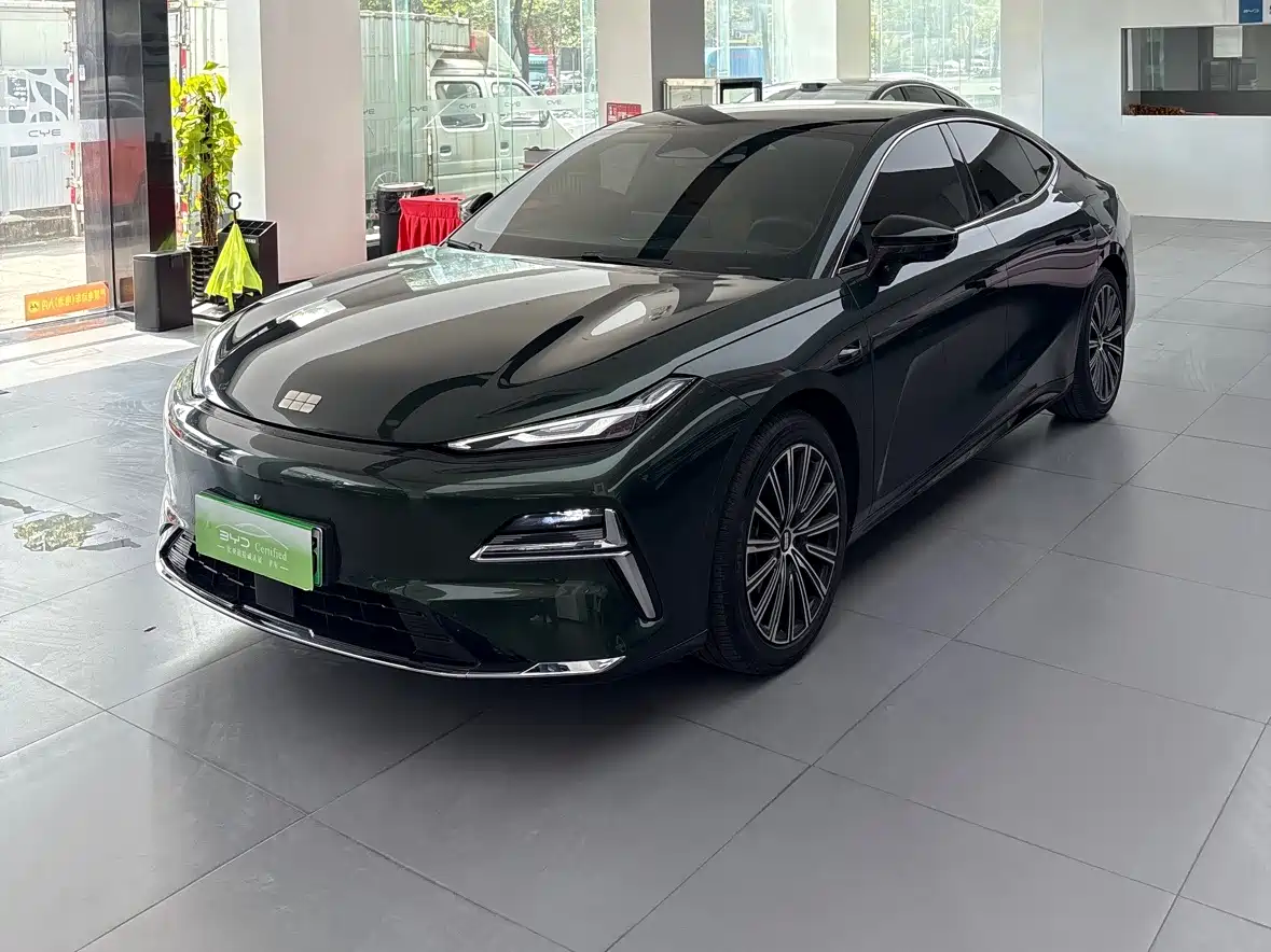 Geely Galaxy Xingyao 8 2025 Model 130km EM-i Flagship Edition